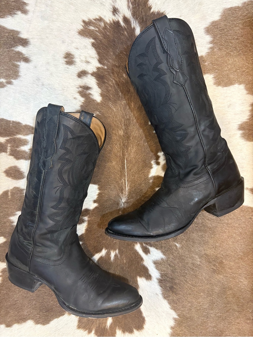 Shyanne Black Leather Embroidered Western Cowgirl Boots 6 B